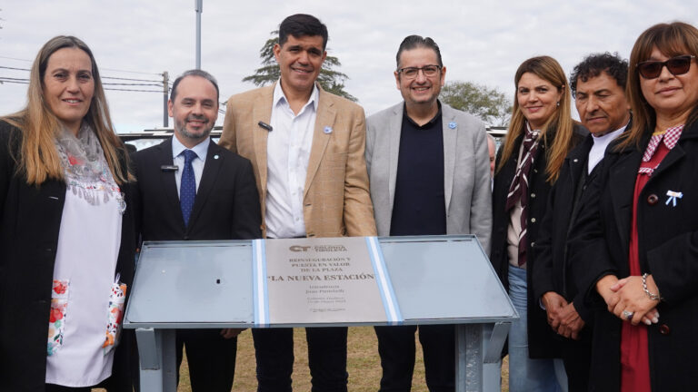 Reinauguración de la plaza “La Nueva Estación” en el marco de los festejos por el 25 de Mayo
