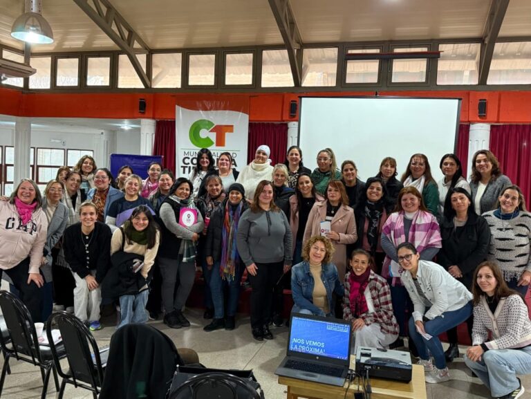 La Diplomatura en Acompañantes Comunitarias Contra las Violencias de Género ya se dicta en Colonia Tirolesa